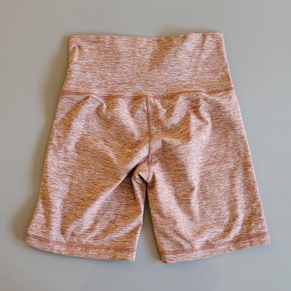 Aritzia "the constant" bike shorts NWOT size S ❤️ - Picture 4 of 5